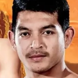 Pakin Muay Thai fighter photo 2