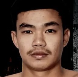 Petch Tapee Muay Thai fighter photo 2