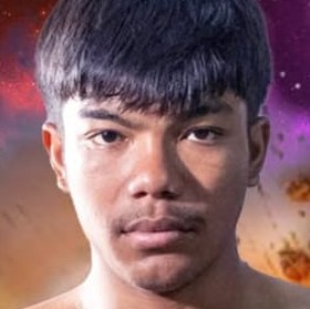 Superbank Muay Thai fighter photo 3