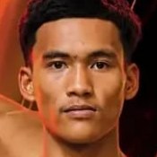 Win Muay Thai fighter photo 2