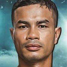 Chamoukphet Muay Thai fighter photo 2