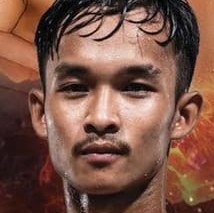Charnrit Muay Thai fighter photo 3