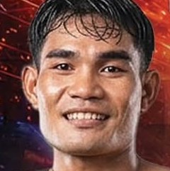 Dechdamrong Muay Thai fighter photo 4