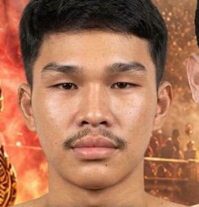 Loogchaypor Muay Thai fighter photo 2