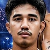 Man Muay Thai fighter photo 2