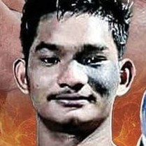 Parnphettae Muay Thai fighter photo 2