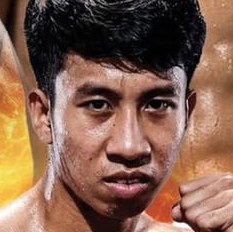 Phetdam Muay Thai fighter photo 4