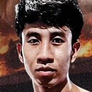 Phetdam Muay Thai fighter photo 2