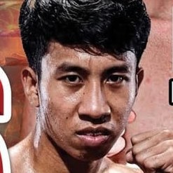 Phetdam Muay Thai fighter photo 3