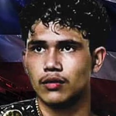 Sprinter Muay Thai fighter photo 5