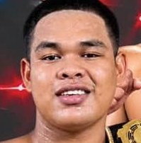 Suemek Muay Thai fighter photo 2