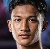 Wang Wiset Muay Thai fighter photo 5