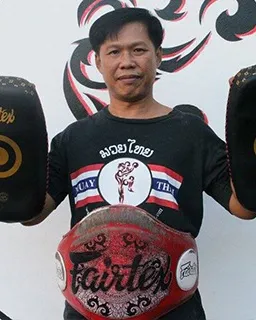 Kru Lop, coach