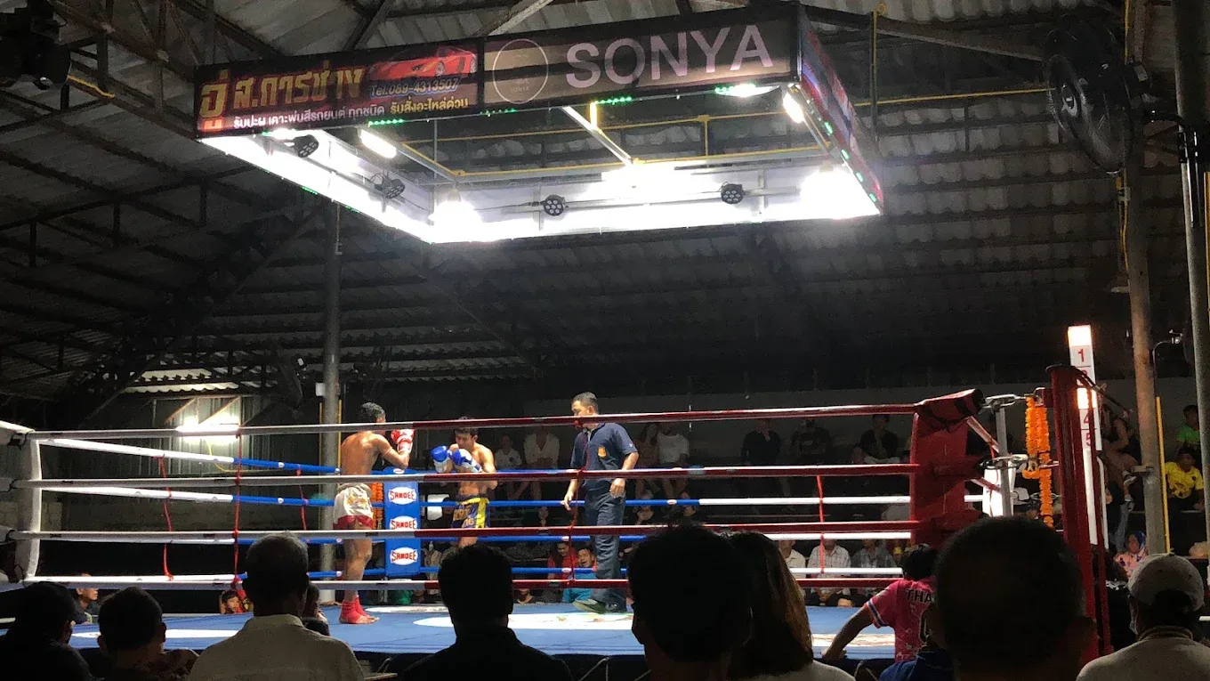 Lanta Boxing Stadium Muay Thai gym photo 4