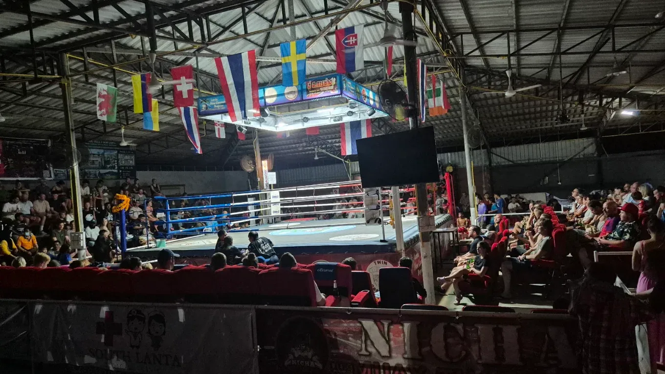 Lanta Boxing Stadium Muay Thai gym photo 5